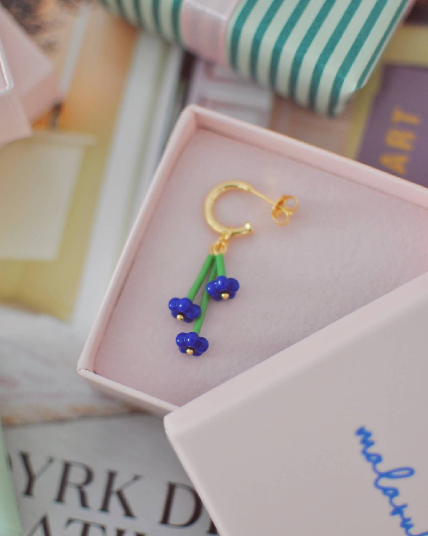 FORGET ME NOT, hoop