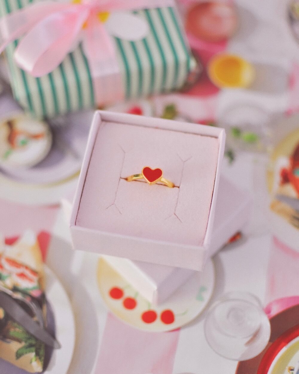 LITTLE LOVE, ring