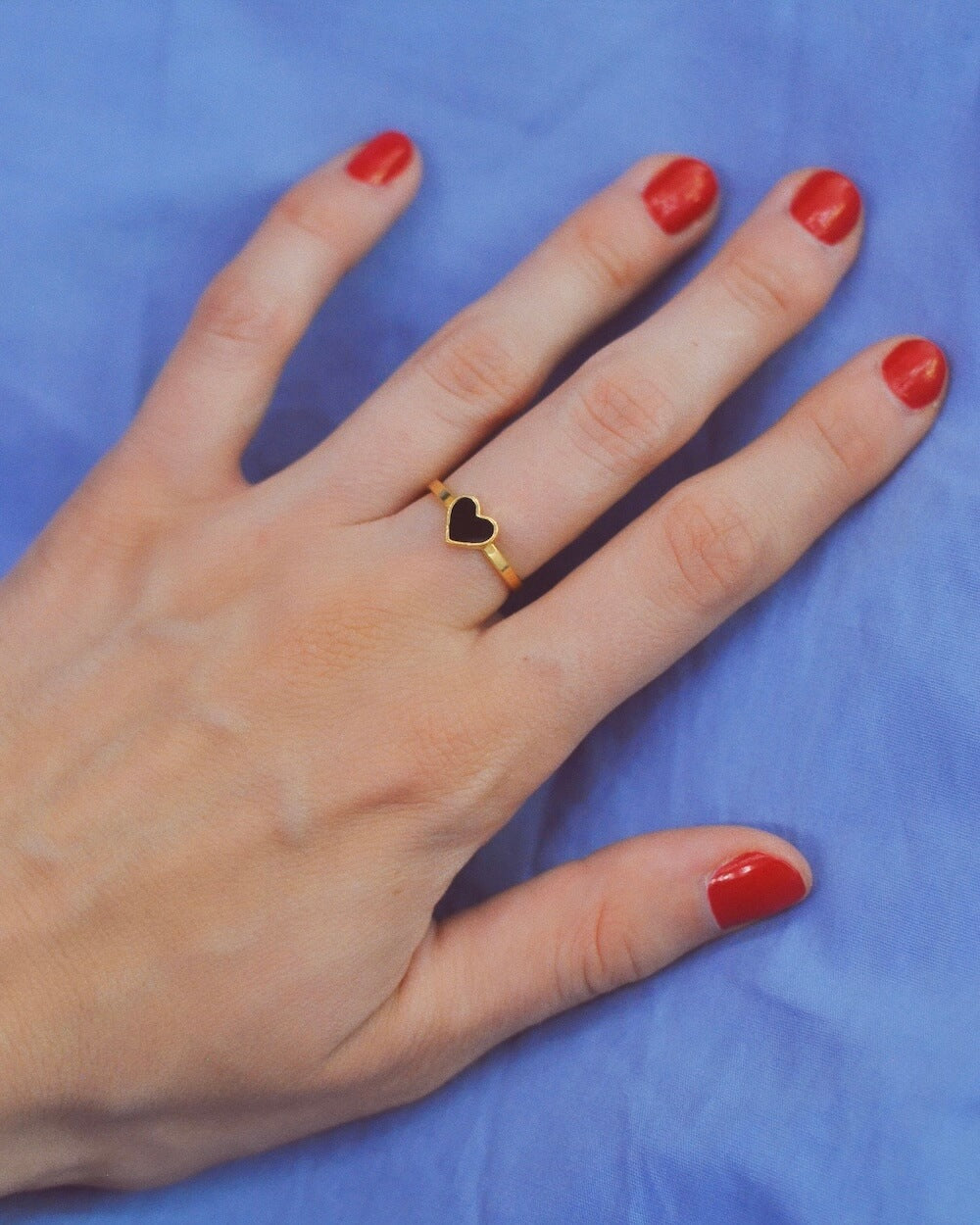 LOVESICK, ring