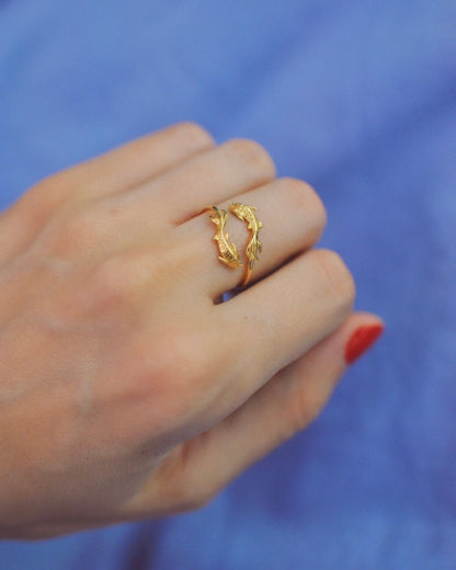 KOI, ring